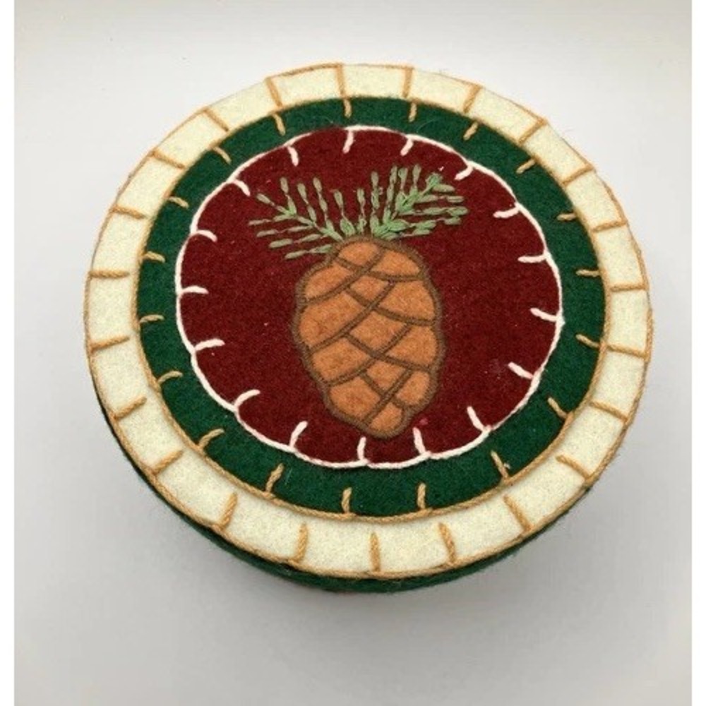 Round Felt Christmas Pinecone Keepsake Gift Box Red And Green Fabric Lined